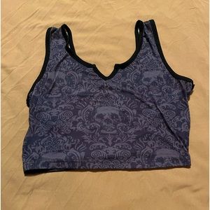 Grey cropped tank with print all around with skulls